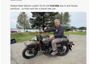 미러 정상회담 최대수혜자는 이 사람 … 푸틴이 우랄 오토바이 선물