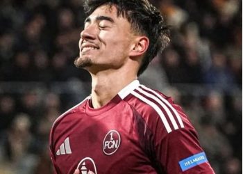 첫 외국 태생 혼혈 태극전사 탄생…카스트로프는 누구