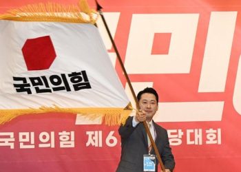 국힘도 강성 지도부 탄생…정청래·장동혁 강대강 대치 심화