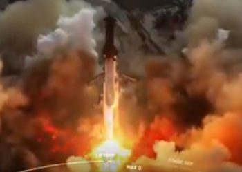 머스크 화성행 ‘스타십’, 10차 시험 성공…”1년 만에 깔끔한 비행”