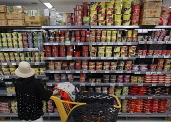 생라면 3봉지 먹고 쓰러진 13세 소년 사망 … 이집트 발칵