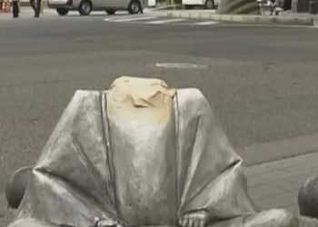 ‘도요토미 히데요시’ 동상, 목 잘린 채 발견…日 발칵