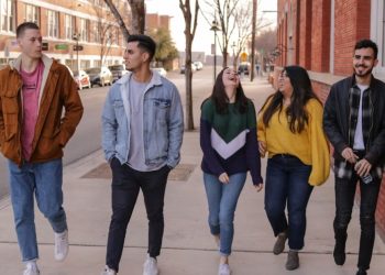 “젊을수록 불행해“…Z세대, 부모보다 더 큰 절망 느껴