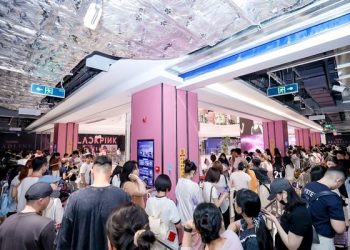 블랙핑크 중국 팝업스토어 ‘인산인해’ … 상하이 핑크빛 점등