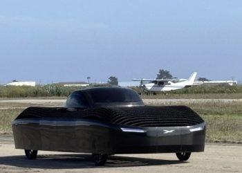세계 최초 ‘하늘 나는 전기자동차’… 미국서 시험비행 시작