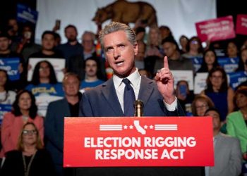 민주당 유권자들 뉴섬에 강력 반발 … 공화당으로 당적 이탈까지