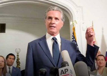 “텍사스가 하면 캘리포니아도 한다” … 뉴섬, 텍사스에 정면대응