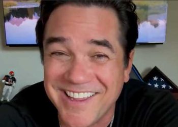 슈퍼맨, 이민단속 나선다 … 딘 케인, ICE 요원 임명