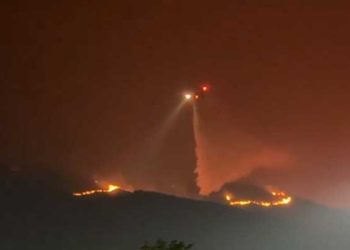 “폭염에 1시간 기다려 물 받아오니 산불” … ‘단수에 산불까지’ 포터랜치 한인들 ‘이중고’