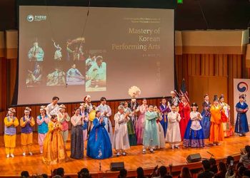 광복 80주년 ‘한국 명인전’ LA 성황 … 전통예술 향연에 관객 열광