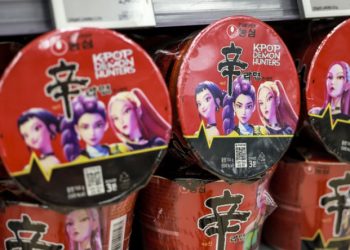 ‘케이팝 데몬 헌터스’ 열풍 타고 K라면 3사 주가 급등 .. 라면계 엔비디아 등극