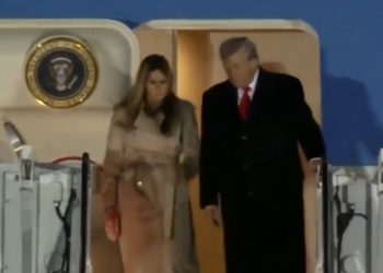 트럼프 英 방문 왕실은 환대와 시위 교차…대중 접촉 없는 ‘그들만의 국빈방문’