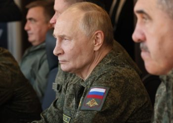 푸틴 “우크라이나 전선에 병력 70만명 배치”