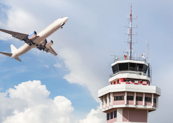 관제사가 잠들었다 … 공항 상공서 착륙 못해 아찔한 비행