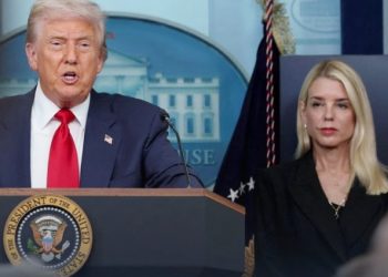 “대통령이 할 말인가” … ‘법무장관에 내 적들 빨리 기소하라’ 압박