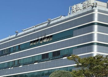 잇딴 경고음 이재명 정부 … 건물 한 곳 화재 정부 올스톱