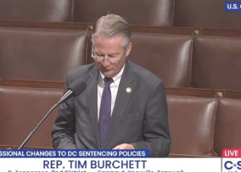 “미국 해안에 UFO 기지 있다” 폭탄 발언