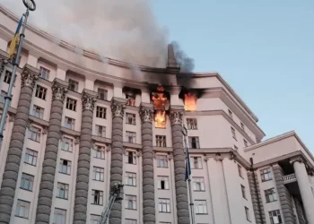 러, 우크라 키에프 정부청사 공격…개전 후 처음