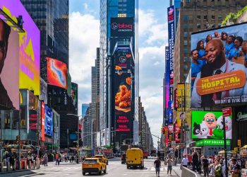 BB.Q, 뉴욕 타임스스퀘어 전광판에 글로벌 광고