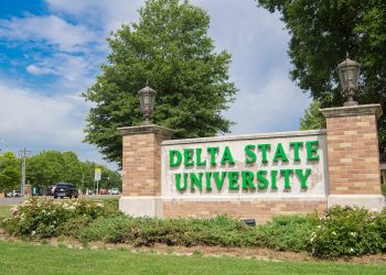 흑인 대학생, 나무에 매달린 교살체 발견 … 흑인 주민들 동요