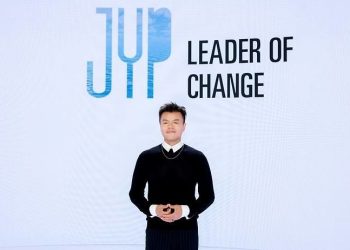 ‘대중문화교류위원장’에 JYP 박진영 임명 … “정부 일 부담…’K-팝 도약’에 최선”