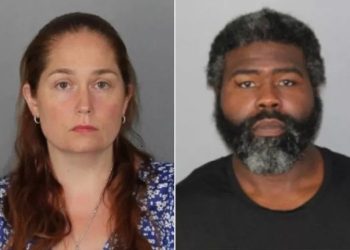 친딸 쇠사슬 묶어 6년간 감금 … 짐승 같은 미 부모