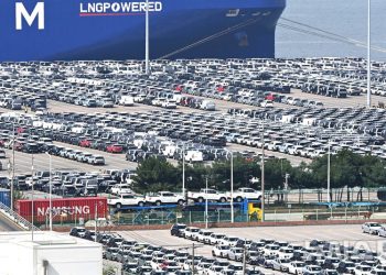 줄줄이 파산·감원 … “트럼프 관세에 미 소비자 지갑 닫혔다”