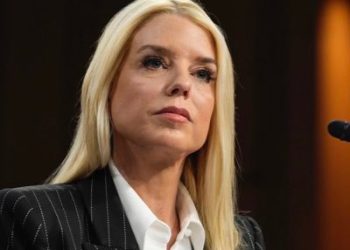 “증오발언 처벌” 장관 발언에 보수파들 반발 … “당장 장관 잘라라”