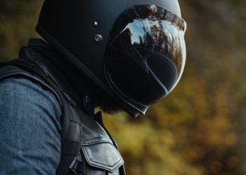 방탄 헬멧 실험하다 친구 사망 … 전직 해병 비극, 살인혐의