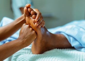 69세 여성 발에 성기 문지른 요양원 청소부…”최대 99년형”