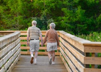 86세 아내가 91세 남편 목 졸라 살해…”간병 지쳤다”