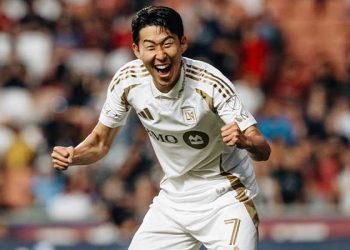 “손흥민 미쳤다” .”손세이셔널!”  … “HANA, DUL, SET ⚽️⚽️⚽️”