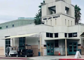 셰리프 교도관, OC 교도소서 여성 수감자 성추행