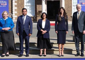 놈 국토부장관, “한국에 미국 규칙 명확히 보여줬다 …적법한 방법 찾으라”