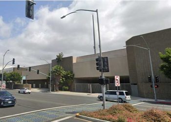 ‘수십 년 방치’ 호손 플라자 몰, 이번엔 재개발 성사될까 … 내년까지 철거 명령