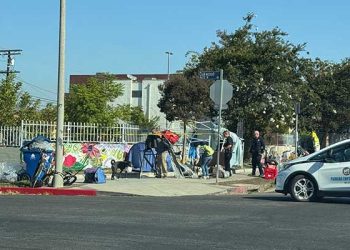 한인타운 동양선교교회 앞 홈리스 텐트촌 마침내 철거 … “1년 걸렸어요”