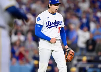 ‘3홈런·10K 원맨쇼’ 오타니의 만화 야구…”역사상 최고의 경기력”