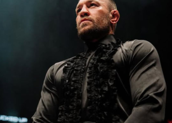 백악관서 UFC 경기 .. 맥그리거, 1억달러+골든비자 100장 요구