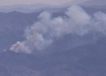 조슈아트리 국립공원 산불, 블랙락 캠프장 긴급 대피… 66에이커 불태워