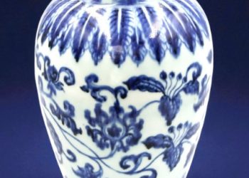 다락방에 널부러진 꽃병…명나라 유물