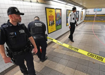 탯줄 붙은 채로…맨해튼 지하철역에 신생아 버려져