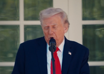 트럼프 “주식 시장 기록적 호황, 내 관세 정책 때문”