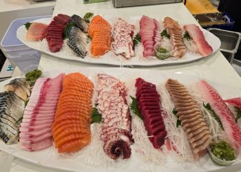 OC 무제한 사시미 돌풍 일으킨 ‘AYCE 스시 SCM’ … “사시미 천국”