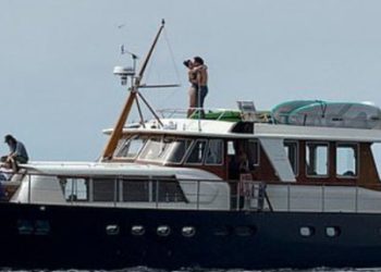 케이티 페리와 트뤼도 전 총리, 손잡고 등장…열애 공식화