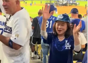 [화제] ‘다저스 열혈팬’ 한인 할머니 , 다저스 ‘엄마’됐다 … ‘Unma’ 이야기