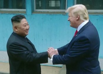 트럼프 “김정은 만나고 싶다” 방한 앞두고 집요한 러브콜