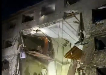 러, 우크라 전력 인프라 대규모 공격…우크라 전역 정전