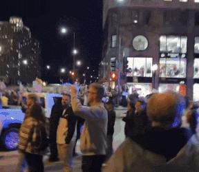 법원, 트럼프 ‘시카고 軍투입’ 제동…”불에 기름 부을 뿐”(영상)