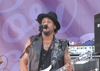 ‘네오 소울 대부’ 디앤젤로 암투병 끝 별세, 향년 51