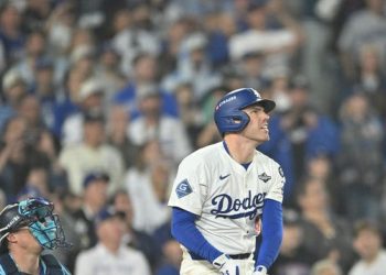 연장 18회·6시간30분 대혈투 … 다저스, 3차전서 6-5 승리